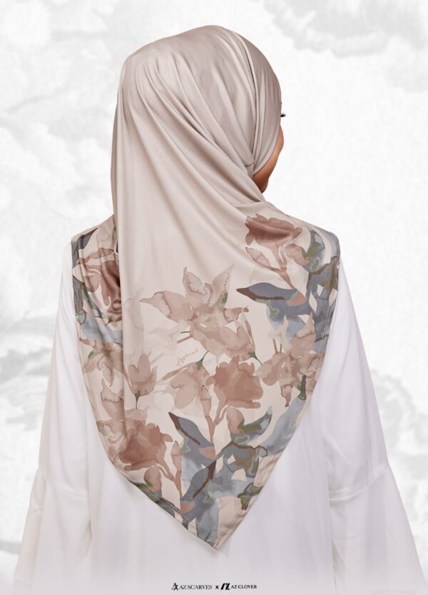 ELLARA 03B ELLARA 03B