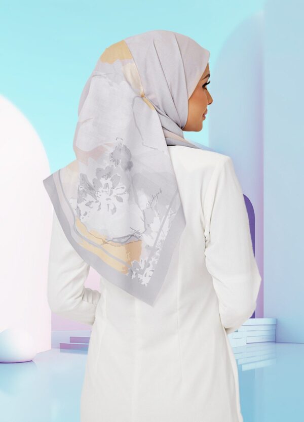 YASMIN 04A YASMIN 04A