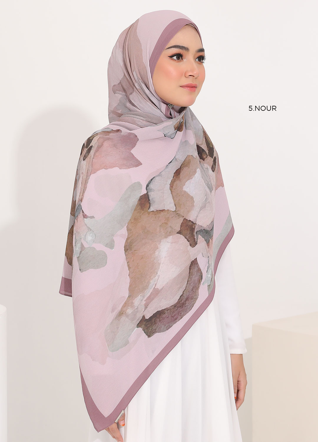DAHLIA PLEATED 05 NOUR